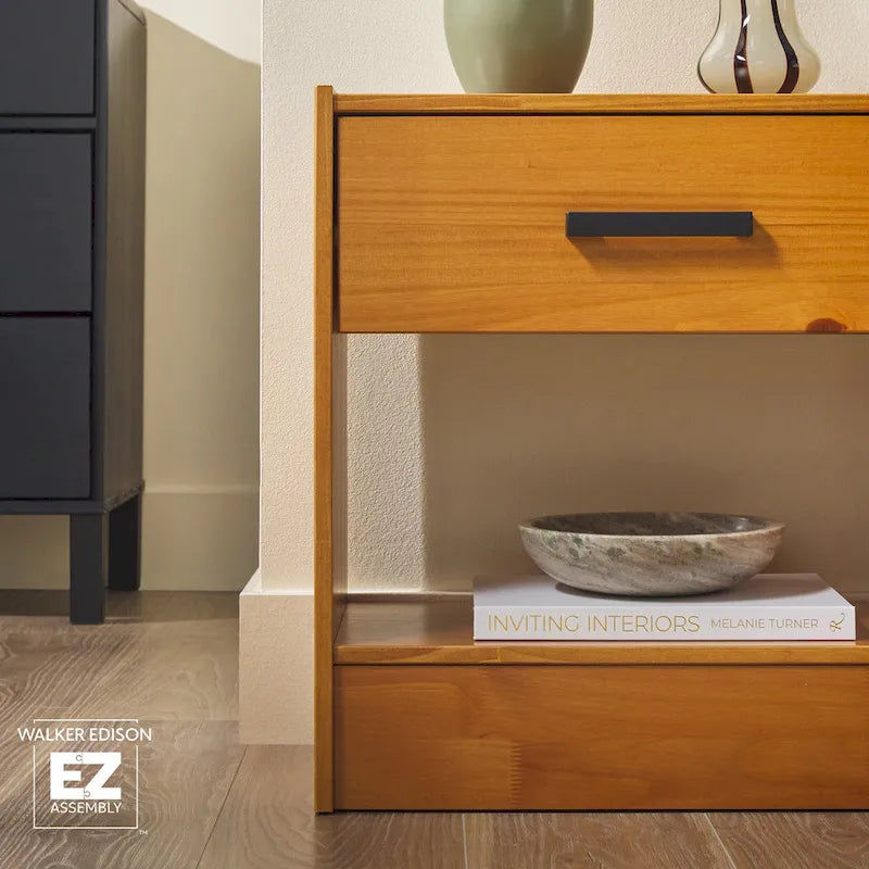 Comodino moderno Walker Edison con 1 cassetto in legno massello e montaggio facile