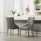 Sedie con schienale ad ala imbottite con borchie argentate in legno massello Roundhill Furniture (Set di 2)