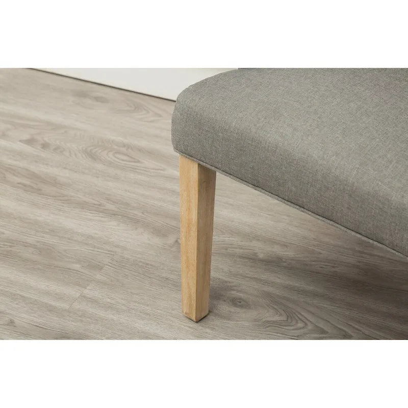 Sedie con schienale ad ala imbottite con borchie argentate in legno massello Roundhill Furniture (Set di 2)