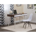 Scrivania moderna Alcove di Calico Designs con ampio cassetto diviso